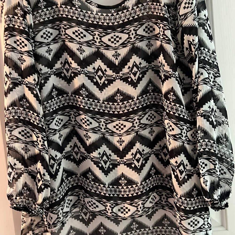 Sheer blouse - Picture 3 of 7